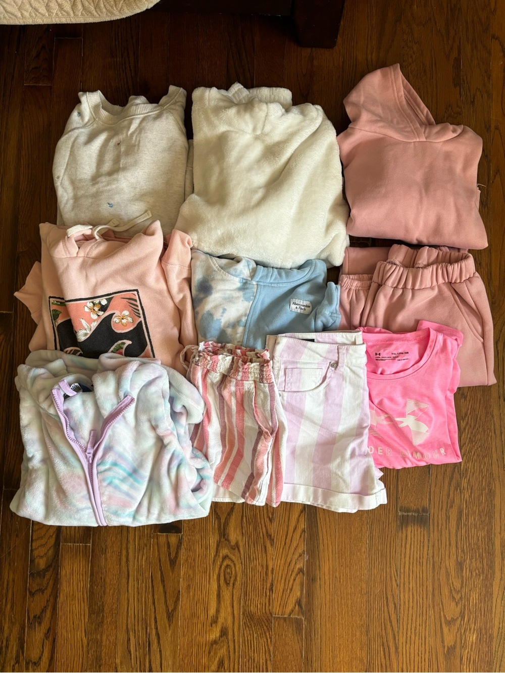 10 piece lot of tween/junior clothing